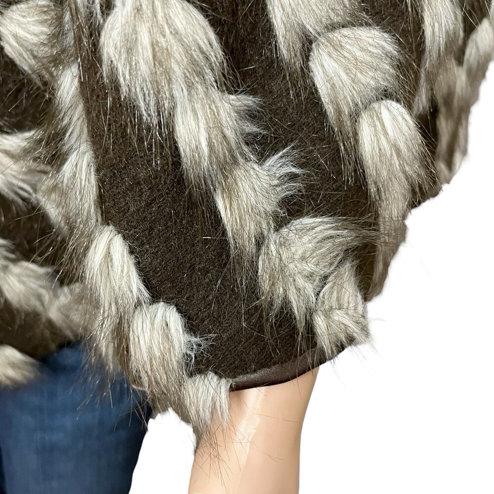 INC International Concepts Faux Fur Poncho Small Brown White Furry Winter Boho - Picture 3 of 7